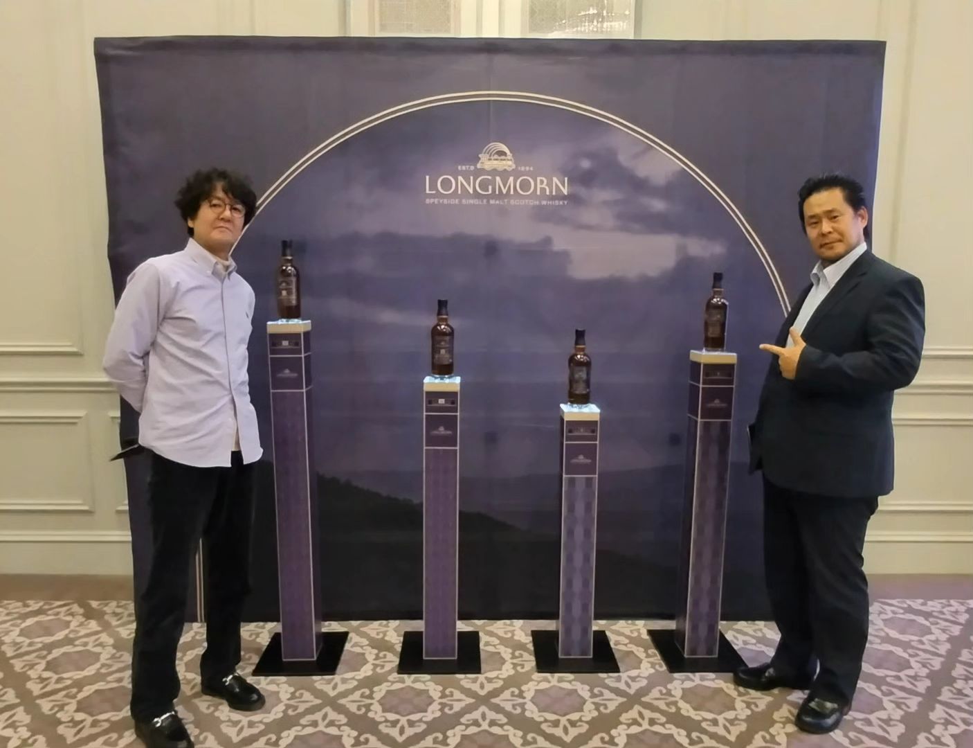 ロングモーンの商品パッケージリニューアルの発表会に呼ばれて行ってきました。  内容に関しては2/1マスコミ情報開示との事で、ここで書く事ができないのが残念です。  会場となった東京ステーションホテルは初めて訪れましたが、色々と豪華な造りでちょっとビックリしました。機会があったら1度泊まってみたいですね〜。  